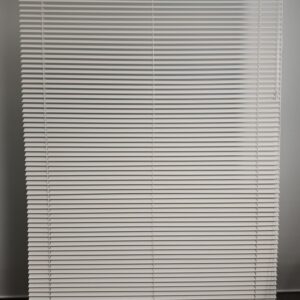 25mm puusälekaihdin, väri valkoinen, 114,5 x 173,5 cm